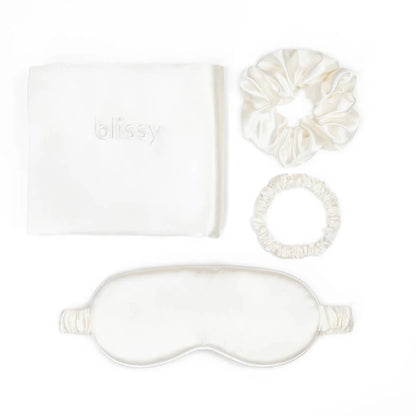 Blissy Dream Set White featuring silk pillowcase and sleep mask for smooth hair and glowing skin