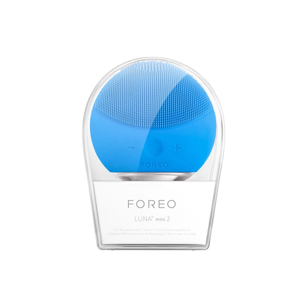FOREO LUNA Mini 2 Aquamarine silicone facial cleansing brush, compact and gentle for deep skin cleansing.