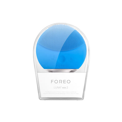 FOREO LUNA Mini 2 Aquamarine silicone facial cleansing brush, compact and gentle for deep skin cleansing.